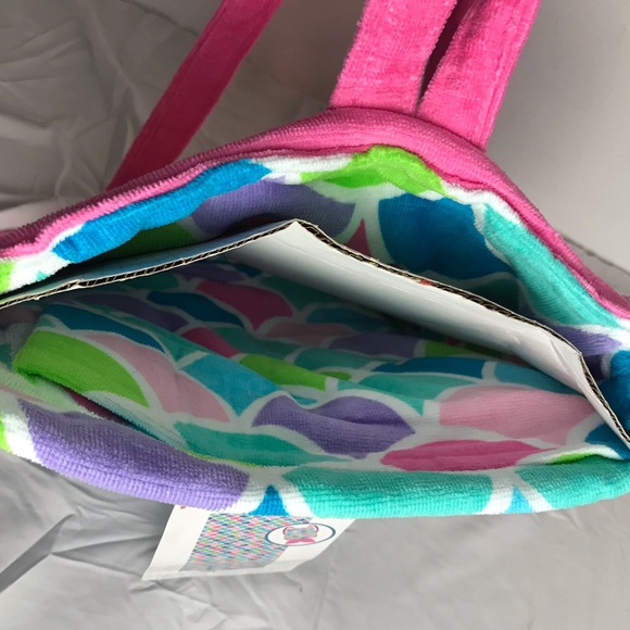 NWT Novogratz Kids 2 in 1 Backpack Set/Beach Towel - Picture 4 of 7